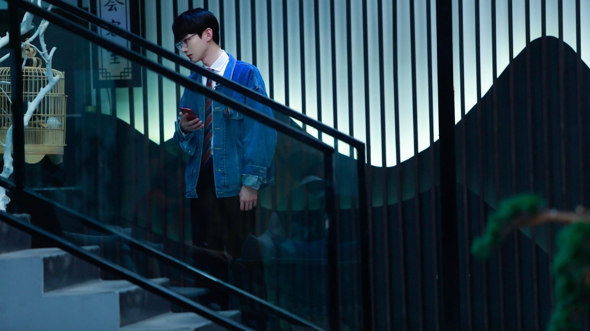 《电子竞技广告新玩法：创新营销引爆粉丝热情》，电子竞技宣传海报