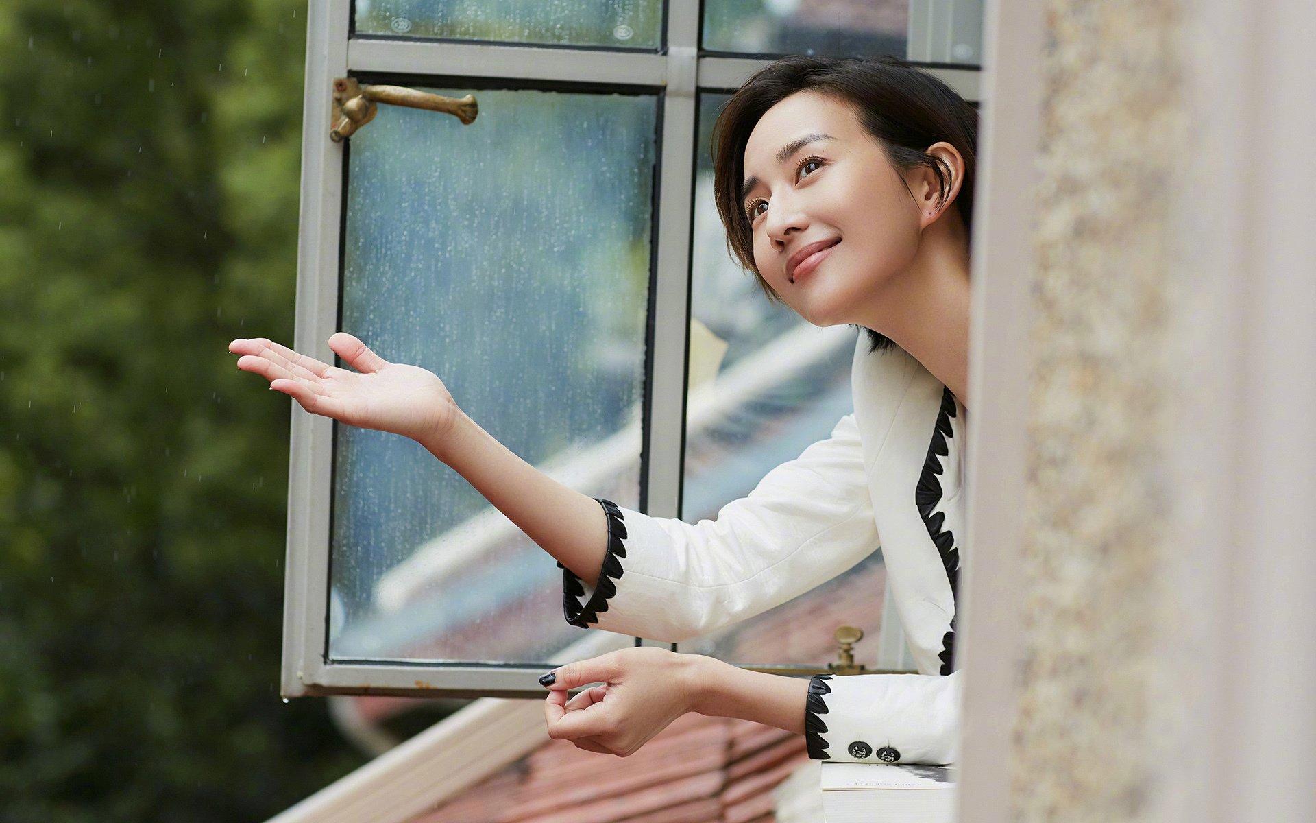 电竞赛事全球化发展背景下的跨国合作模式及挑战分析,电竞跨界合作方案