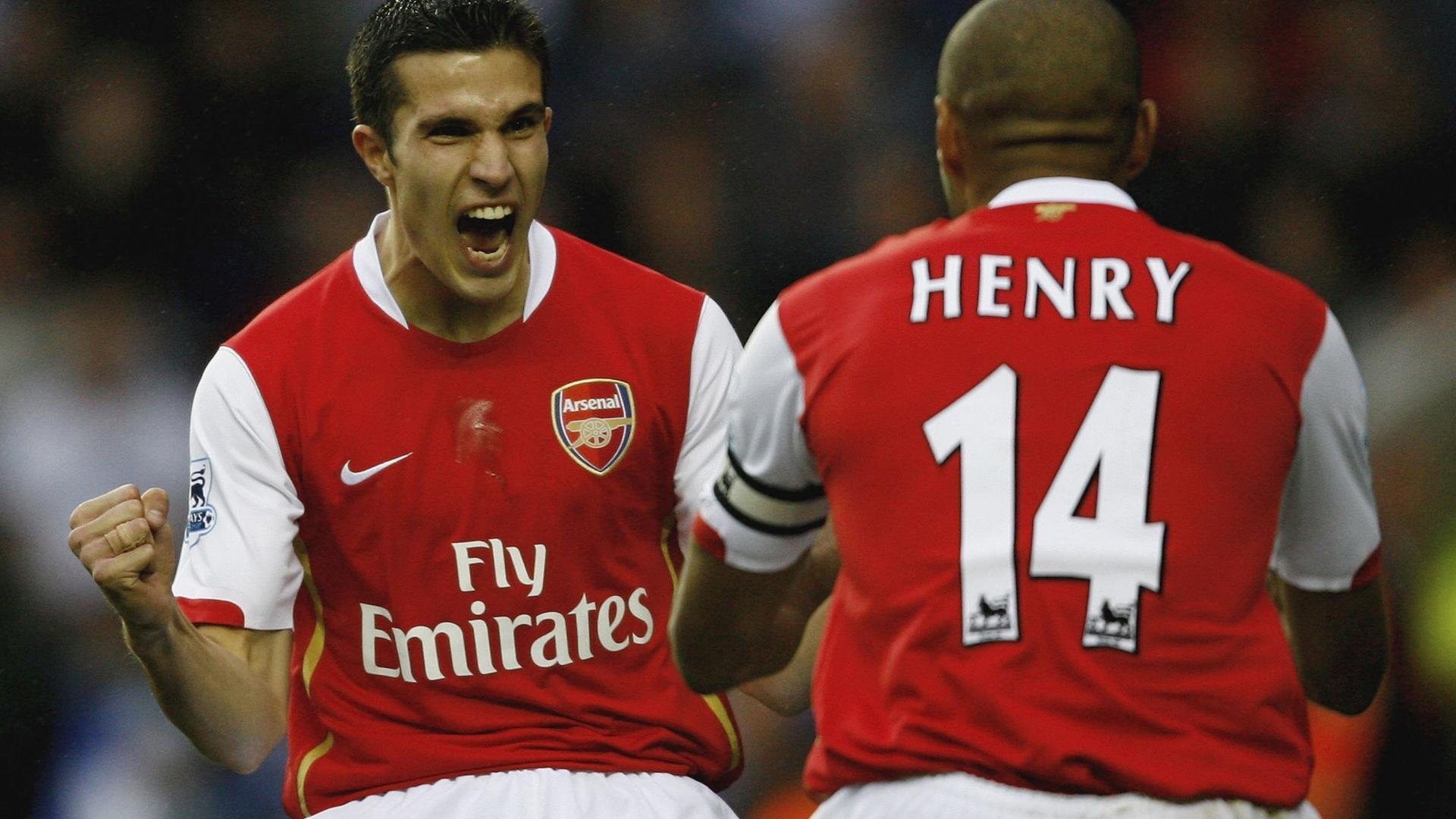 “英超豪门鏖战，争冠形势日益明朗”，英超顶级豪门